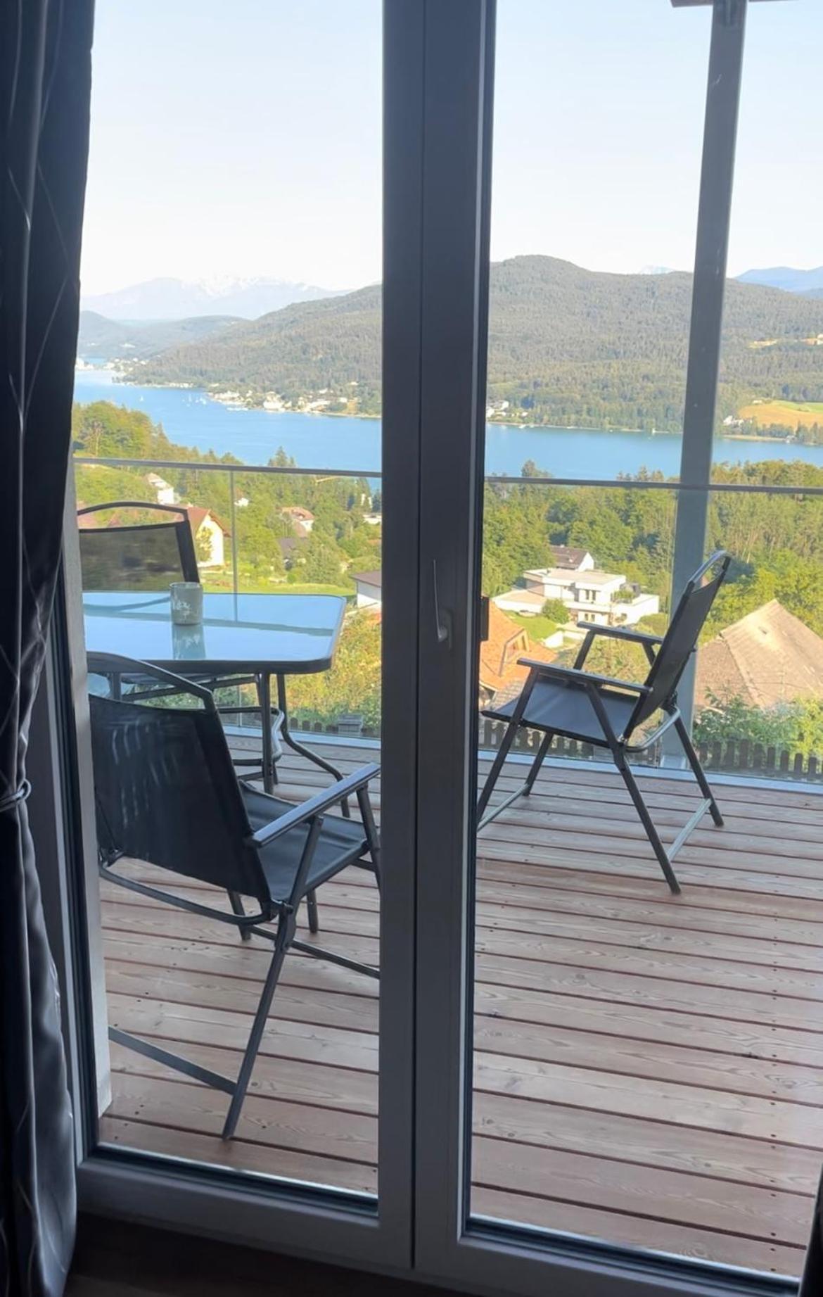 Gastehaus Dollenz Apartment Tiebitsch Bagian luar foto